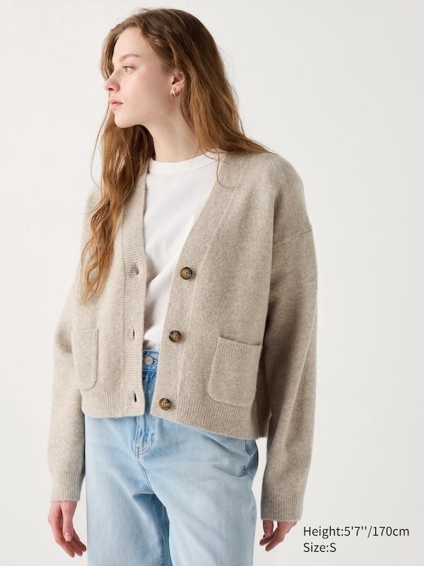 Мягкий кардиган V-образным вырезом UNIQLO, бежевый
Мягкий кардиган V-образным вырезом UNIQLO, бежевый