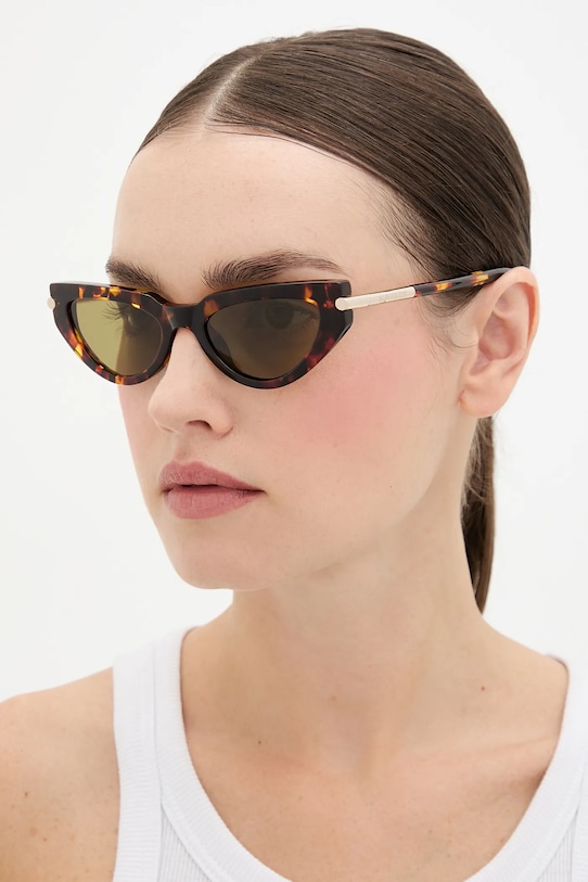 Солнцезащитные очки Alexander Mcqueen, коричневый
Солнцезащитные очки Alexander Mcqueen, коричневый