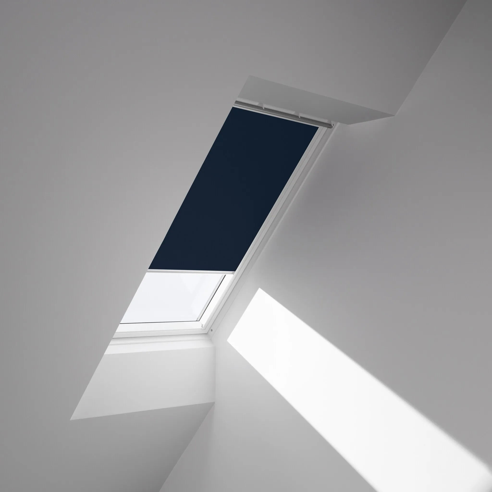 Затемняющие рулонные шторы VELUX «DKL F06 1100SWL», затемнение, затемнение, без сверления, на направляющих, белые направляющие и ручка, цвет Dunkelblau + weiß
Затемняющие рулонные шторы VELUX «DKL F06 1100SWL», затемнение, затемнение, без сверления, на направляющих, белые направляющие и ручка, цвет Dunkelblau + weiß
