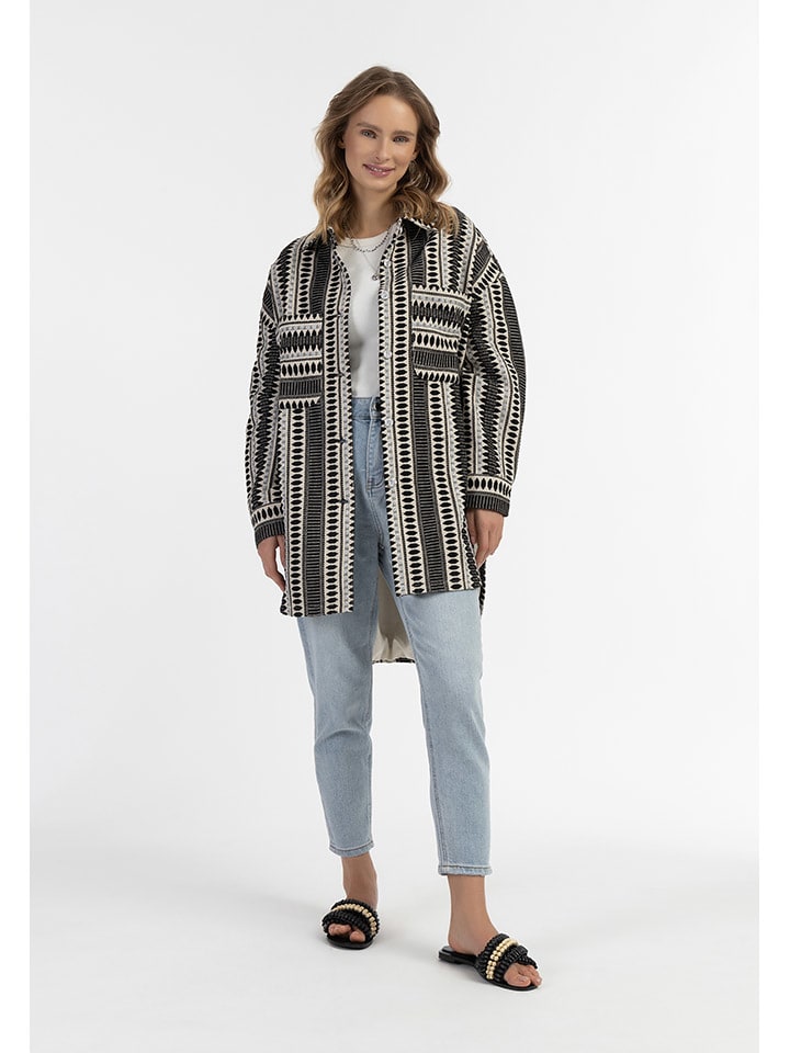 IZIA Рубашка-пиджак черно-кремового цвета
IZIA Рубашка-пиджак черно-кремового цвета