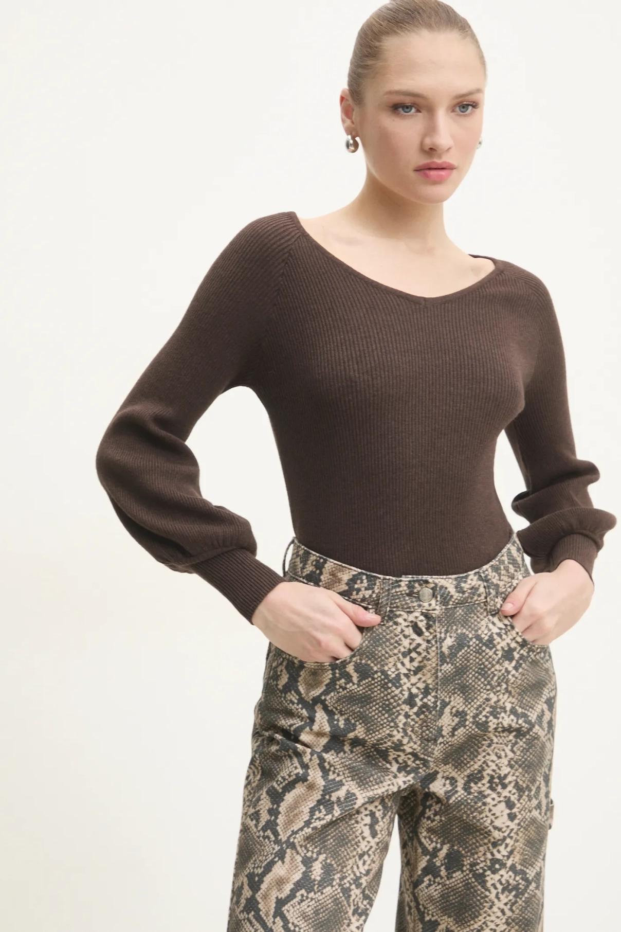 Свитер Answear Lab, коричневый
Свитер Answear Lab, коричневый