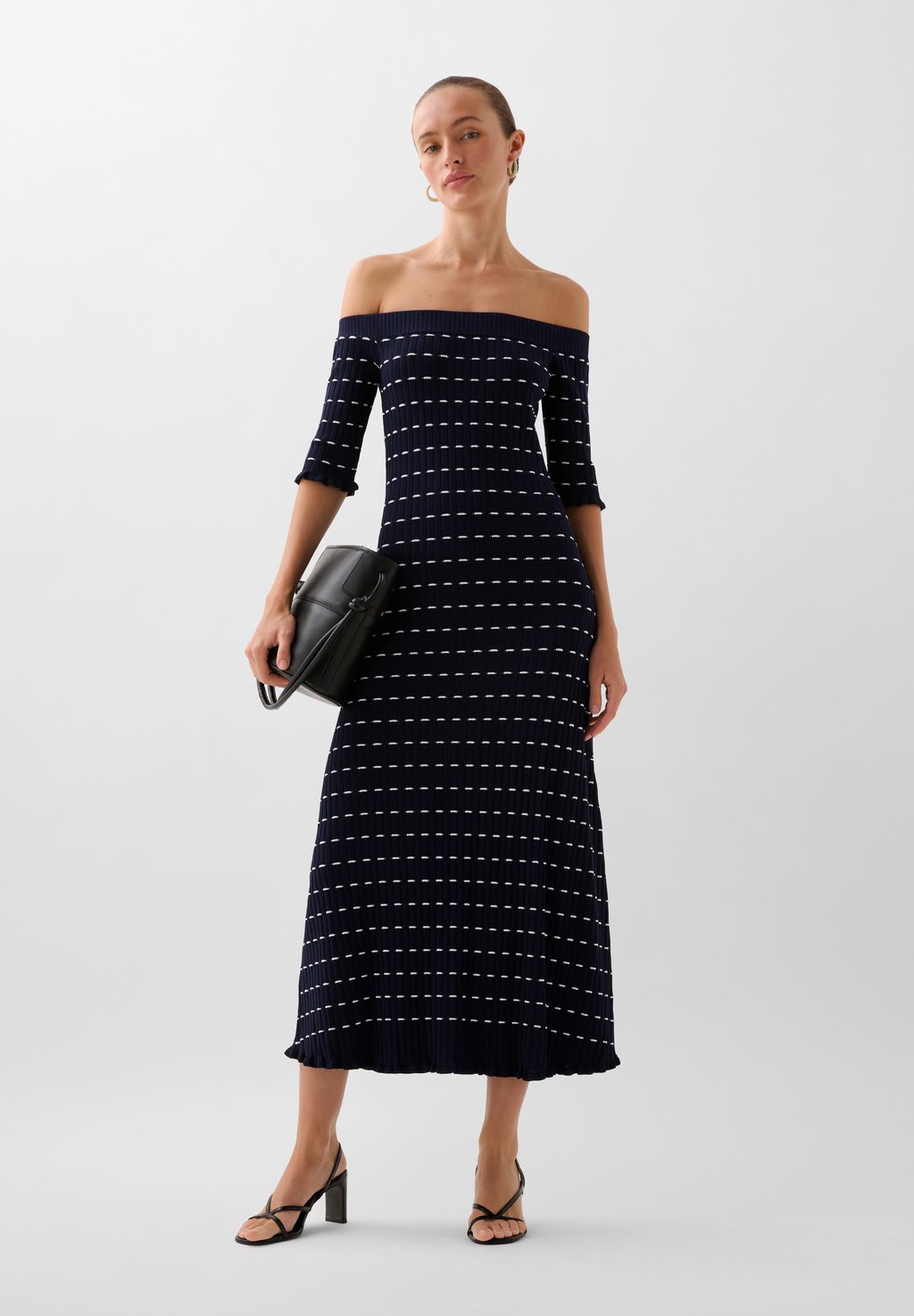 Платье-джемпер OFF SHOULDER Scalpers, темно-синий
Платье-джемпер OFF SHOULDER Scalpers, темно-синий