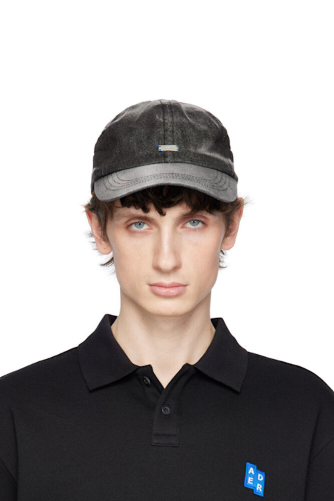 Черная выцветшая кепка ADER error
Черная выцветшая кепка ADER error