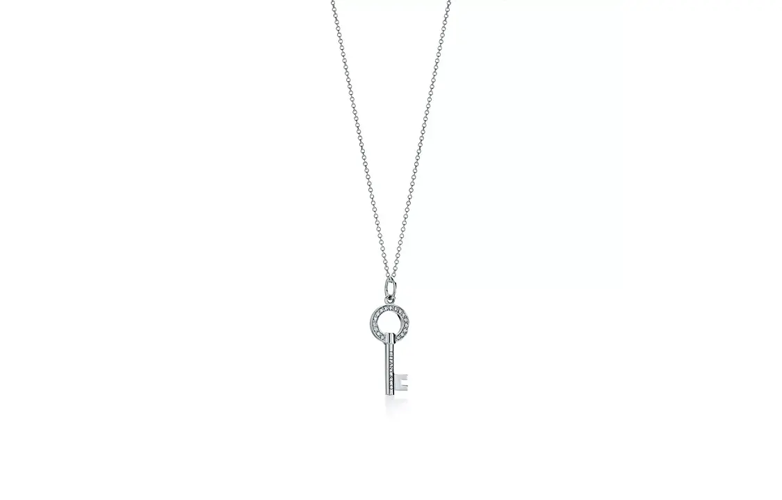 TIFFANY & CO. Коллекция Keys 18K белое золото с бриллиантами ожерелье Women's Silver
TIFFANY & CO. Коллекция Keys 18K белое золото с бриллиантами ожерелье Women's Silver