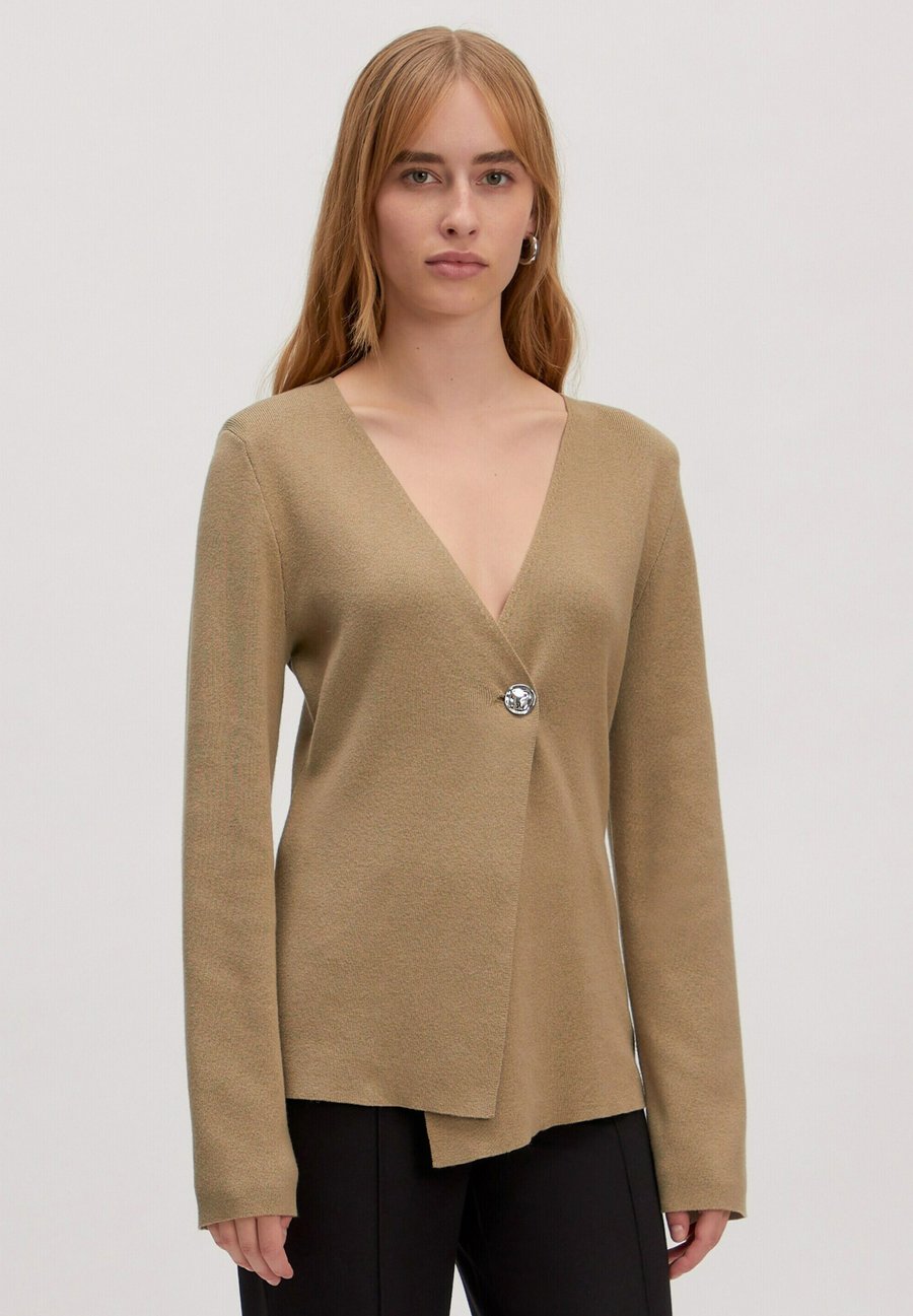 Кардиган EDITED IDABELLA, Braun Beige/Beige
Кардиган EDITED IDABELLA, Braun Beige/Beige