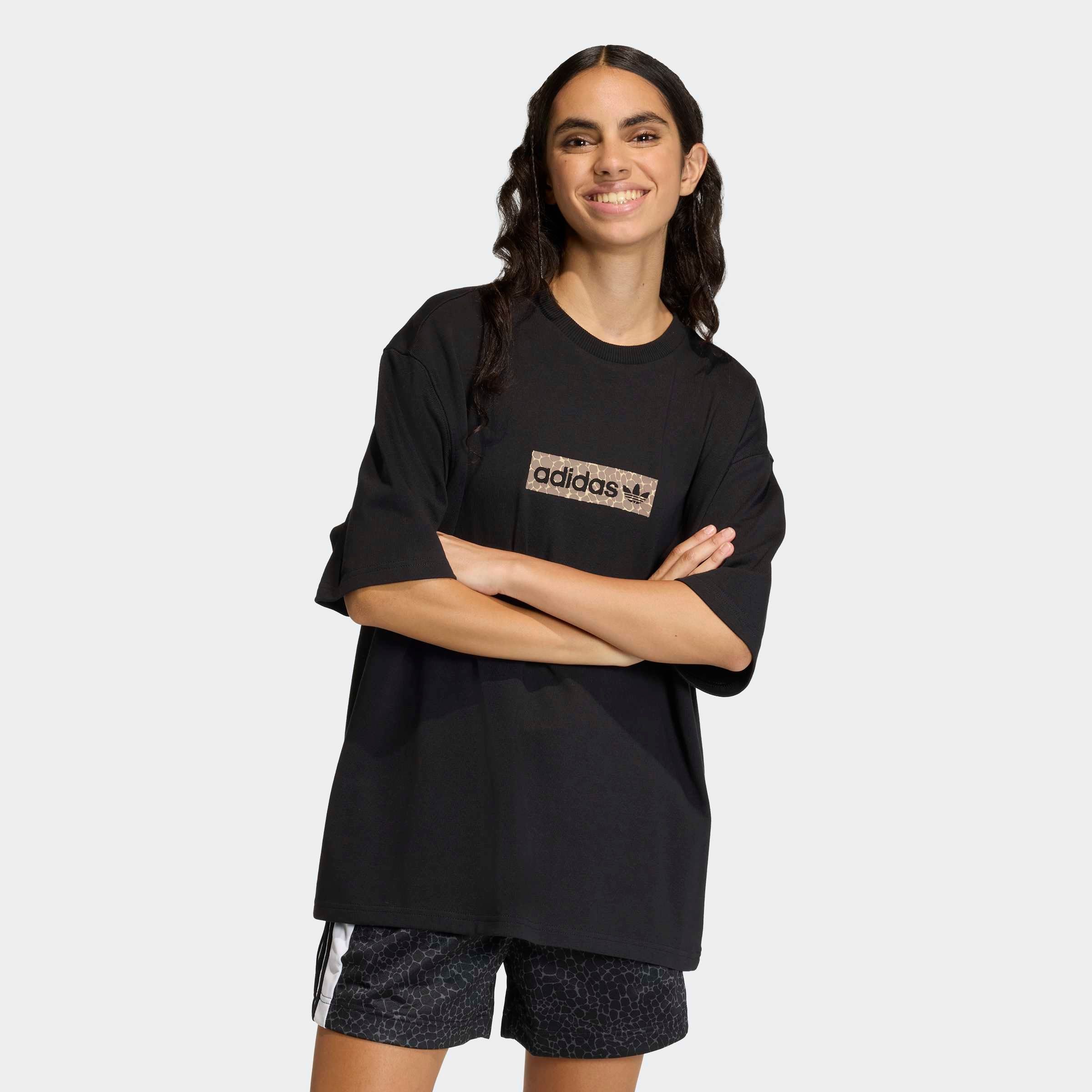 Adidas Originals Футболка в черном цвете, Черный, Adidas Originals Футболка в черном цвете
Adidas Originals Футболка в черном цвете, Черный, Adidas Originals Футболка в черном цвете