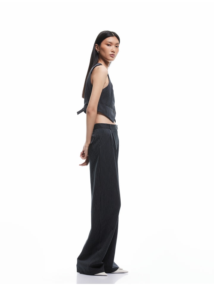 Тканевые брюки KOTON
Тканевые брюки KOTON