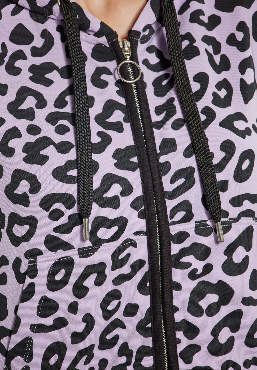 Толстовка myMo CO-BRANDED WITH SWIRLY, Lavender Leo/Lilac
Толстовка myMo CO-BRANDED WITH SWIRLY, Lavender Leo/Lilac