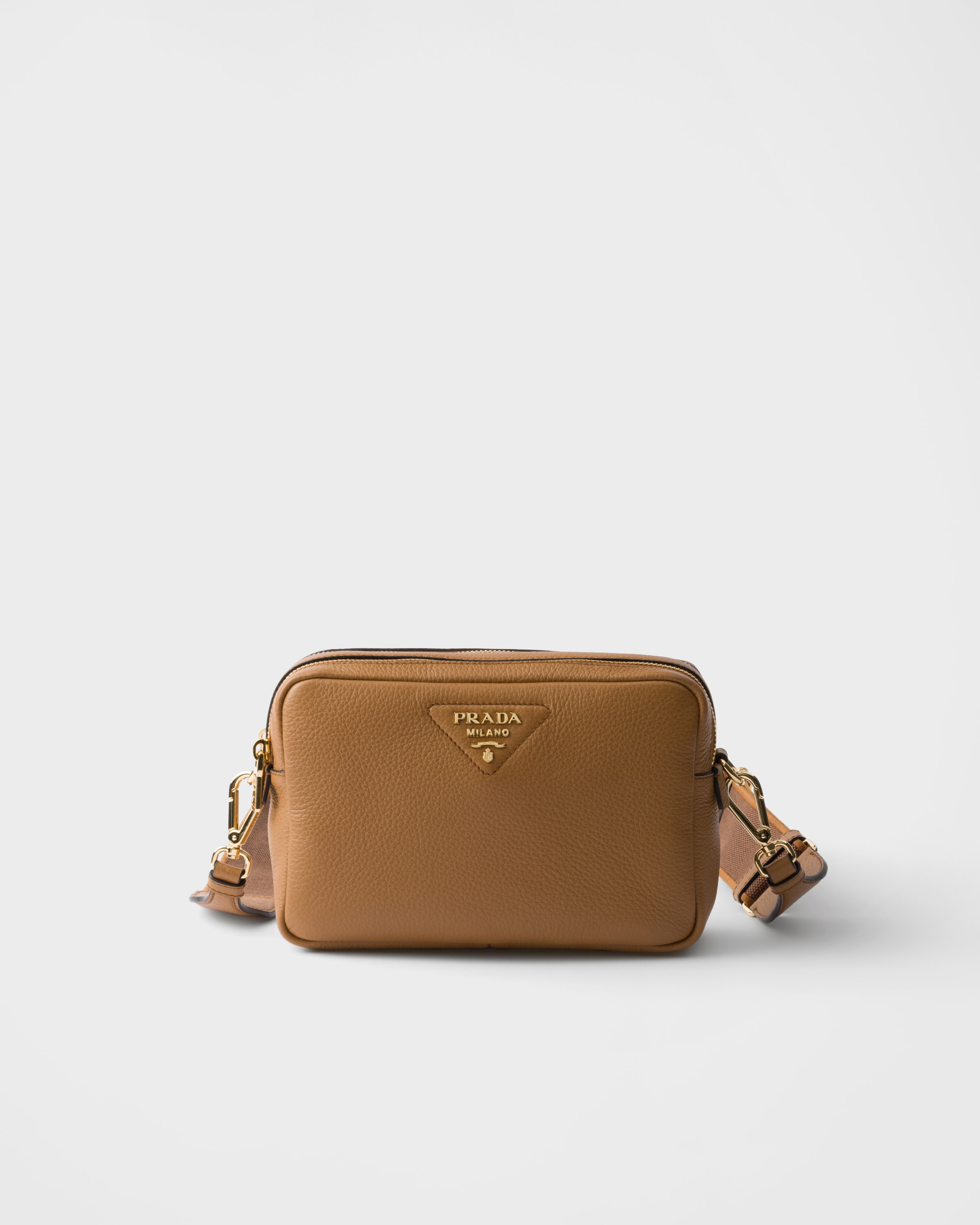 Маленькая кожаная сумка на плечо Prada, коричневый
Маленькая кожаная сумка на плечо Prada, коричневый