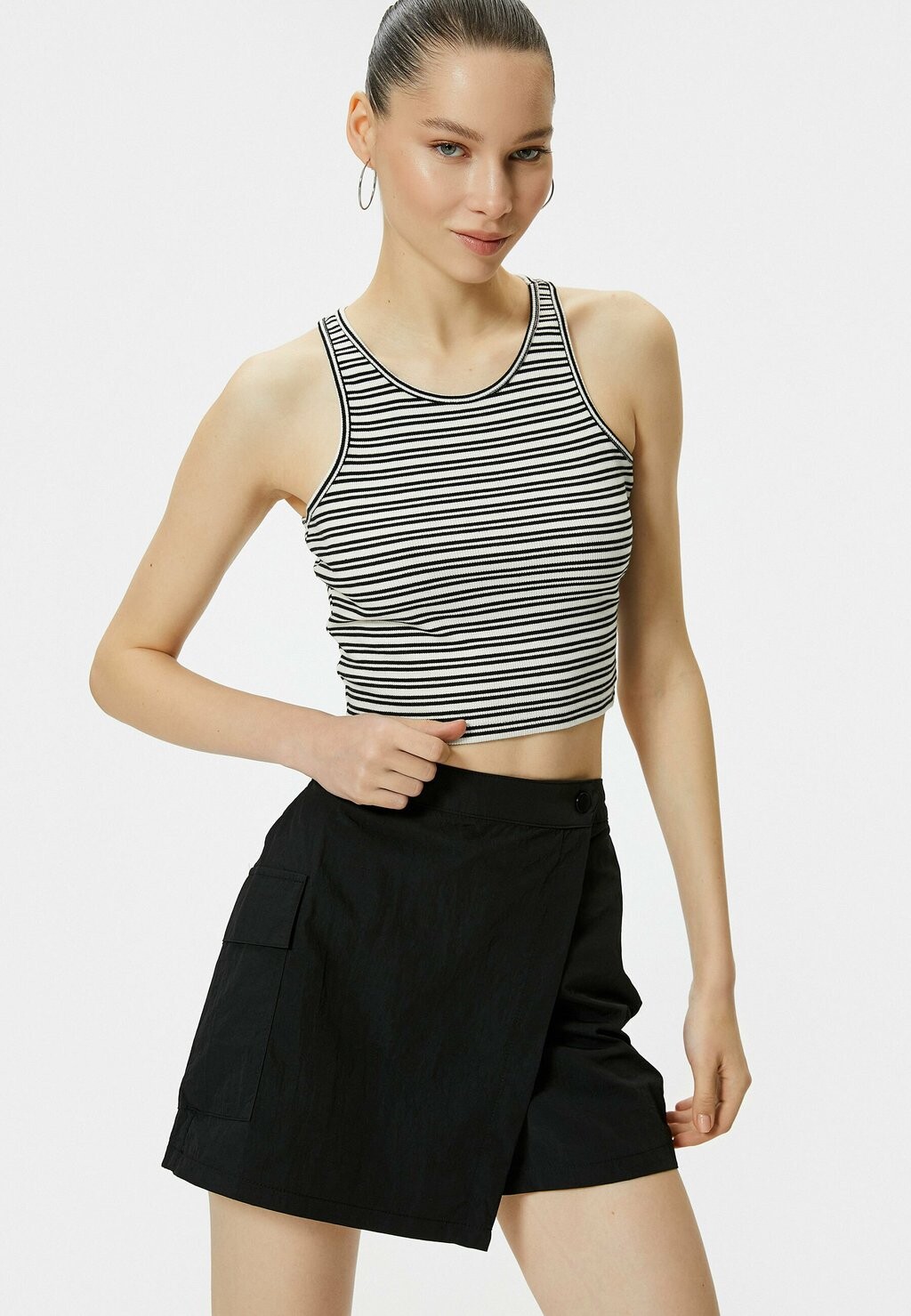 Юбка А-силуэта Koton, черный
Юбка А-силуэта Koton, черный