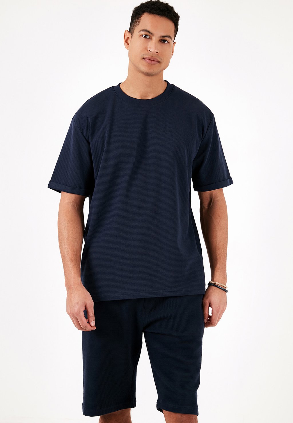 Базовая футболка Buratti, темно-синий
Базовая футболка Buratti, темно-синий