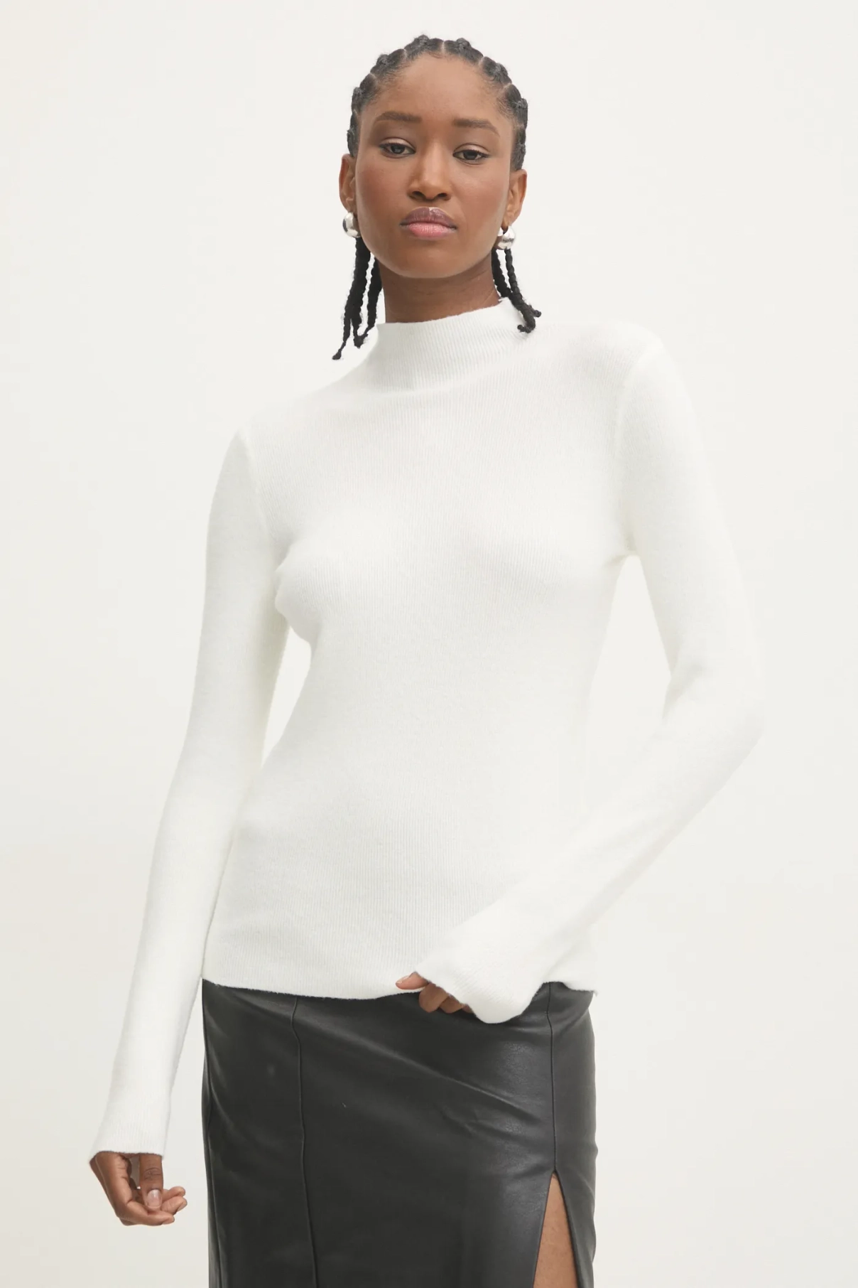 Свитер Answear Lab, бежевый
Свитер Answear Lab, бежевый