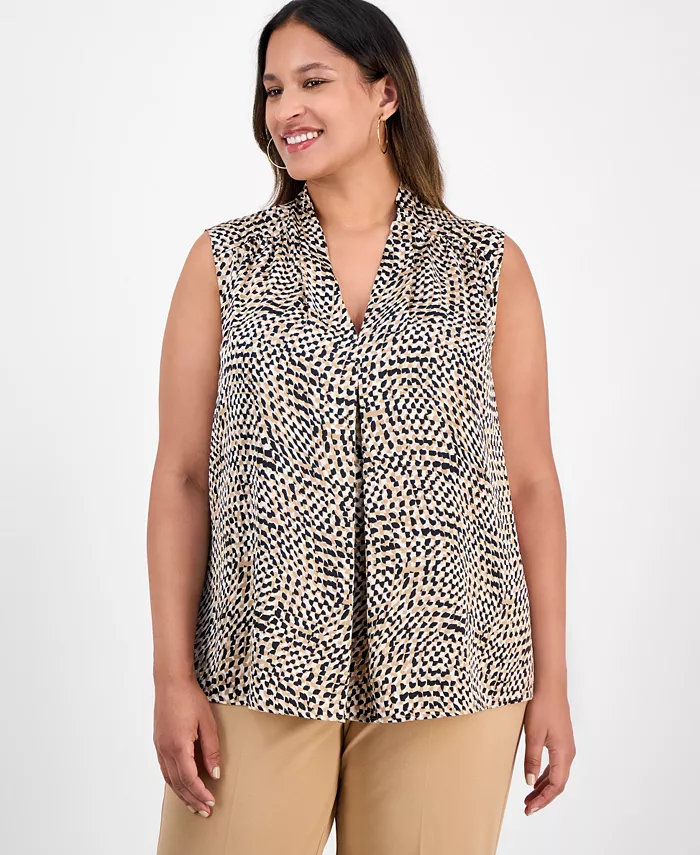 Топ больших размеров с V-образным вырезом и складками спереди Kasper, коричневый/бежевый
Топ больших размеров с V-образным вырезом и складками спереди Kasper, коричневый/бежевый