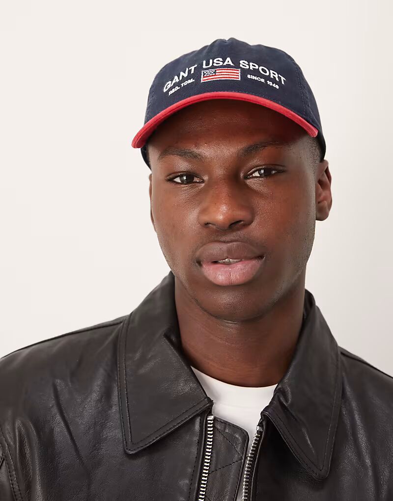 Бейсболка с логотипом GANT USA Sport темно-синего цвета
Бейсболка с логотипом GANT USA Sport темно-синего цвета