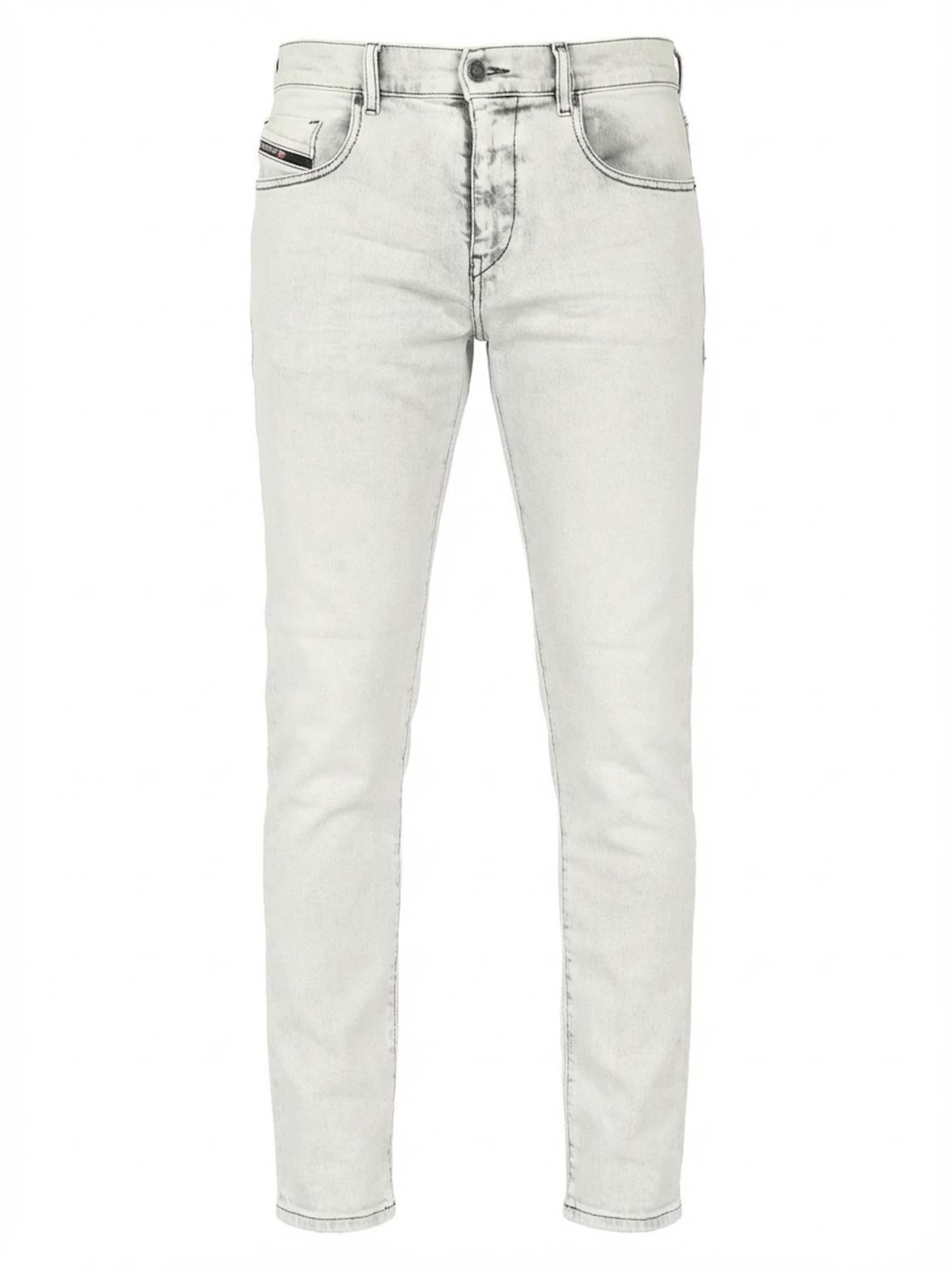 DIESEL Джинсы Slim fit 'D-STRUKT' в цвете Silver
DIESEL Джинсы Slim fit 'D-STRUKT' в цвете Silver
