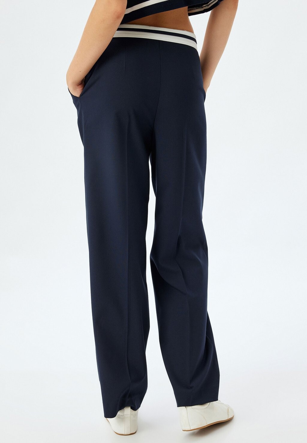 Брюки DETAIL Koton, темно-синий
Брюки DETAIL Koton, темно-синий