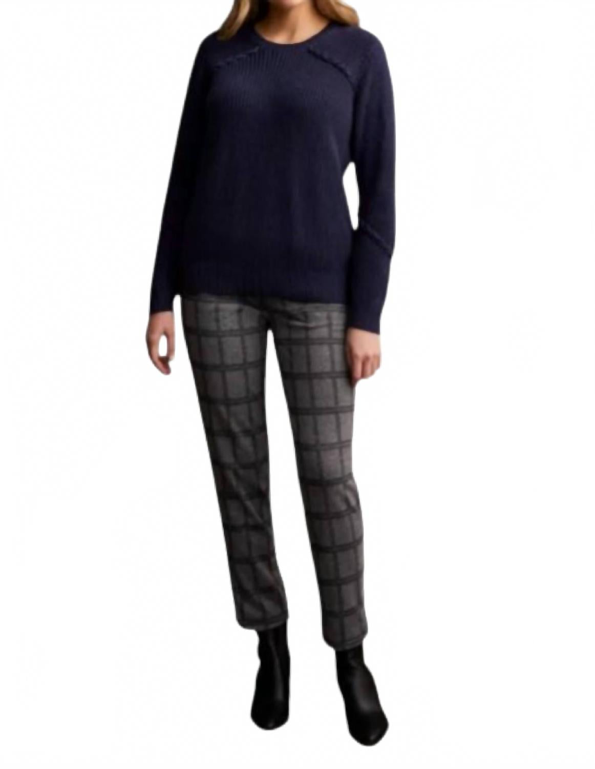 Свитер с круглым вырезом и шнуровкой в сапфировом цвете TRIBAL, Sapphire
Свитер с круглым вырезом и шнуровкой в сапфировом цвете TRIBAL, Sapphire