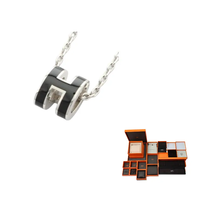 HERMES Кулон POP H Collection металлический для женщин черный
HERMES Кулон POP H Collection металлический для женщин черный