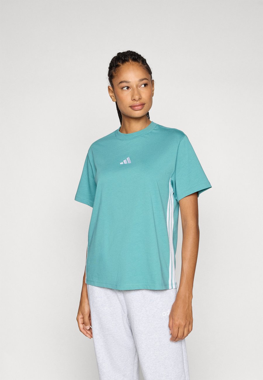 Футболка Adidas Sportswear Print T-shirt, Powder Teal/White/Teal
Футболка Adidas Sportswear Print T-shirt, Powder Teal/White/Teal