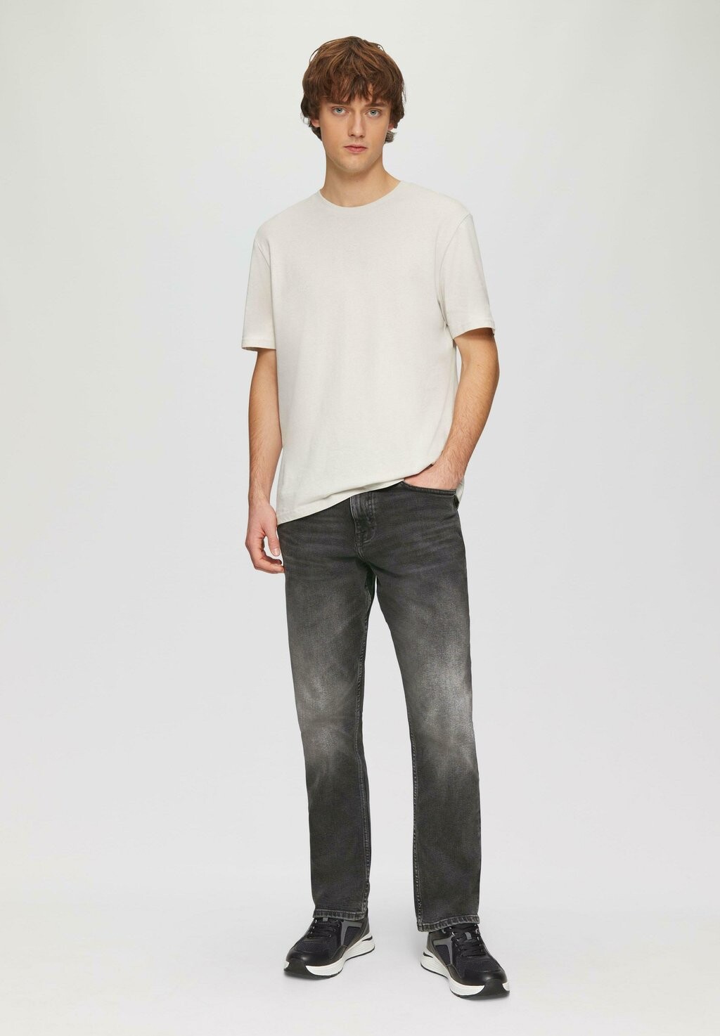 Джинсы прямого кроя QS, черный деним 
Джинсы прямого кроя QS, черный деним