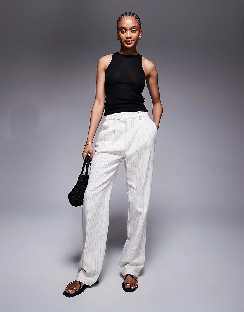 Высокие брюки прямого кроя ASOS DESIGN со складками в кремовую полоску
Высокие брюки прямого кроя ASOS DESIGN со складками в кремовую полоску