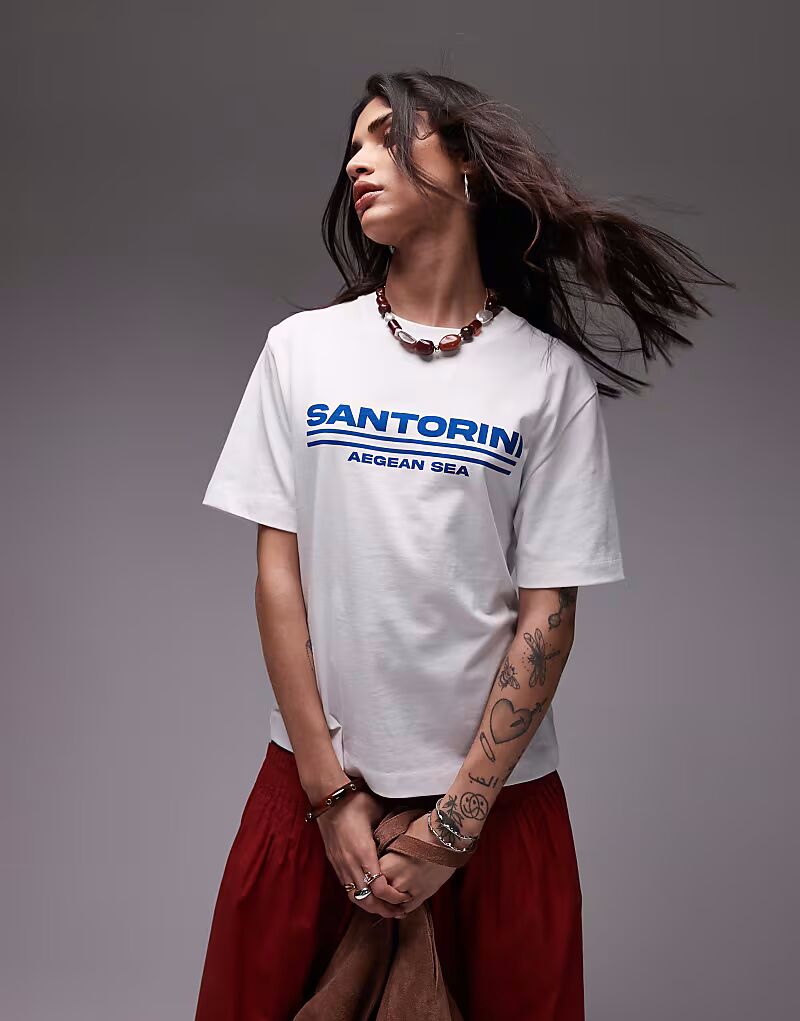 Футболка оверсайз с принтом Santorini белого цвета от Topshop
Футболка оверсайз с принтом Santorini белого цвета от Topshop
