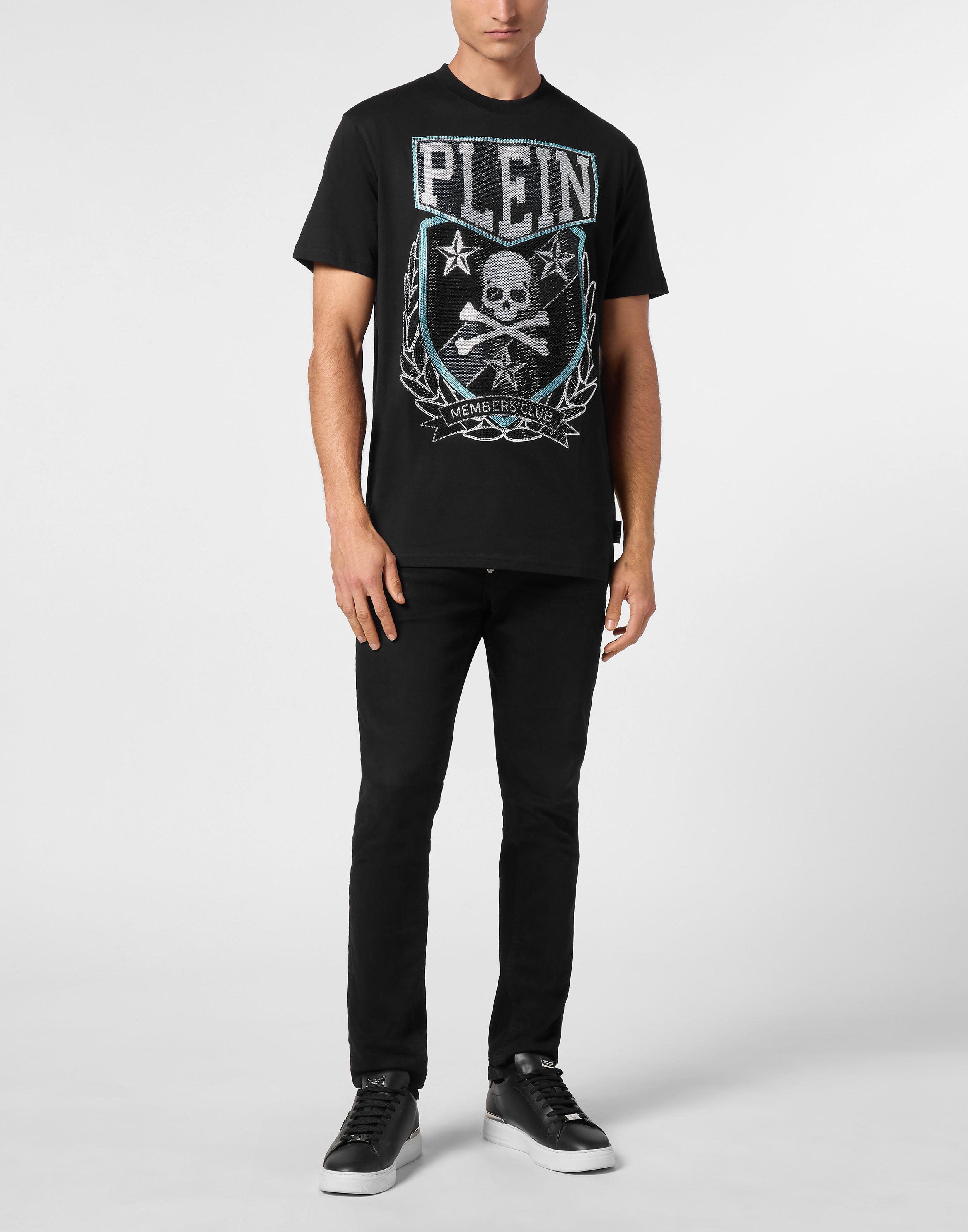 Футболка с круглым вырезом SS с нашивкой Skull&Bones PHILIPP PLEIN, черный
Футболка с круглым вырезом SS с нашивкой Skull&Bones PHILIPP PLEIN, черный