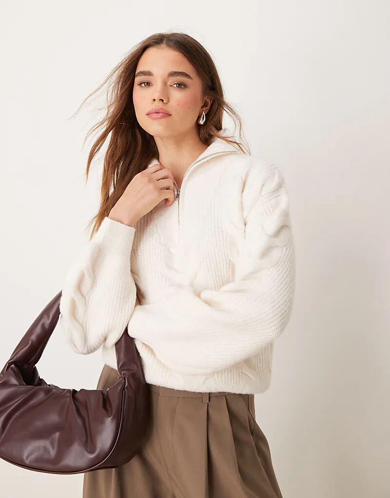 Джемпер с косой на половину молнии кремового цвета New Look
Джемпер с косой на половину молнии кремового цвета New Look