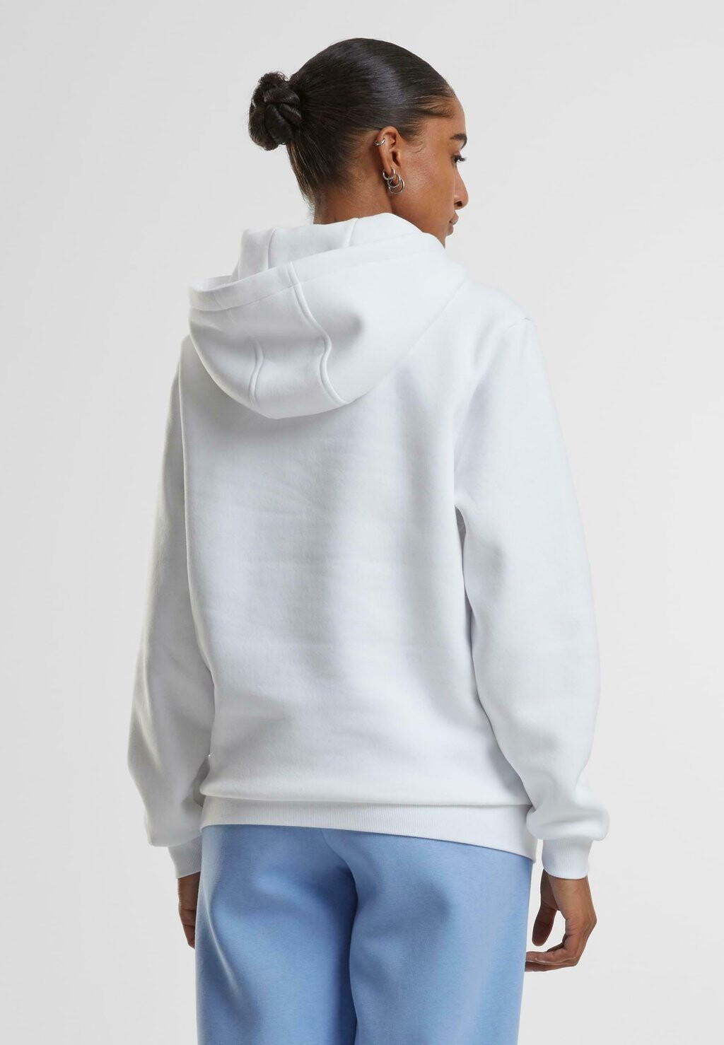 Толстовка с капюшоном FLUFFY Urban Classics, белый
Толстовка с капюшоном FLUFFY Urban Classics, белый