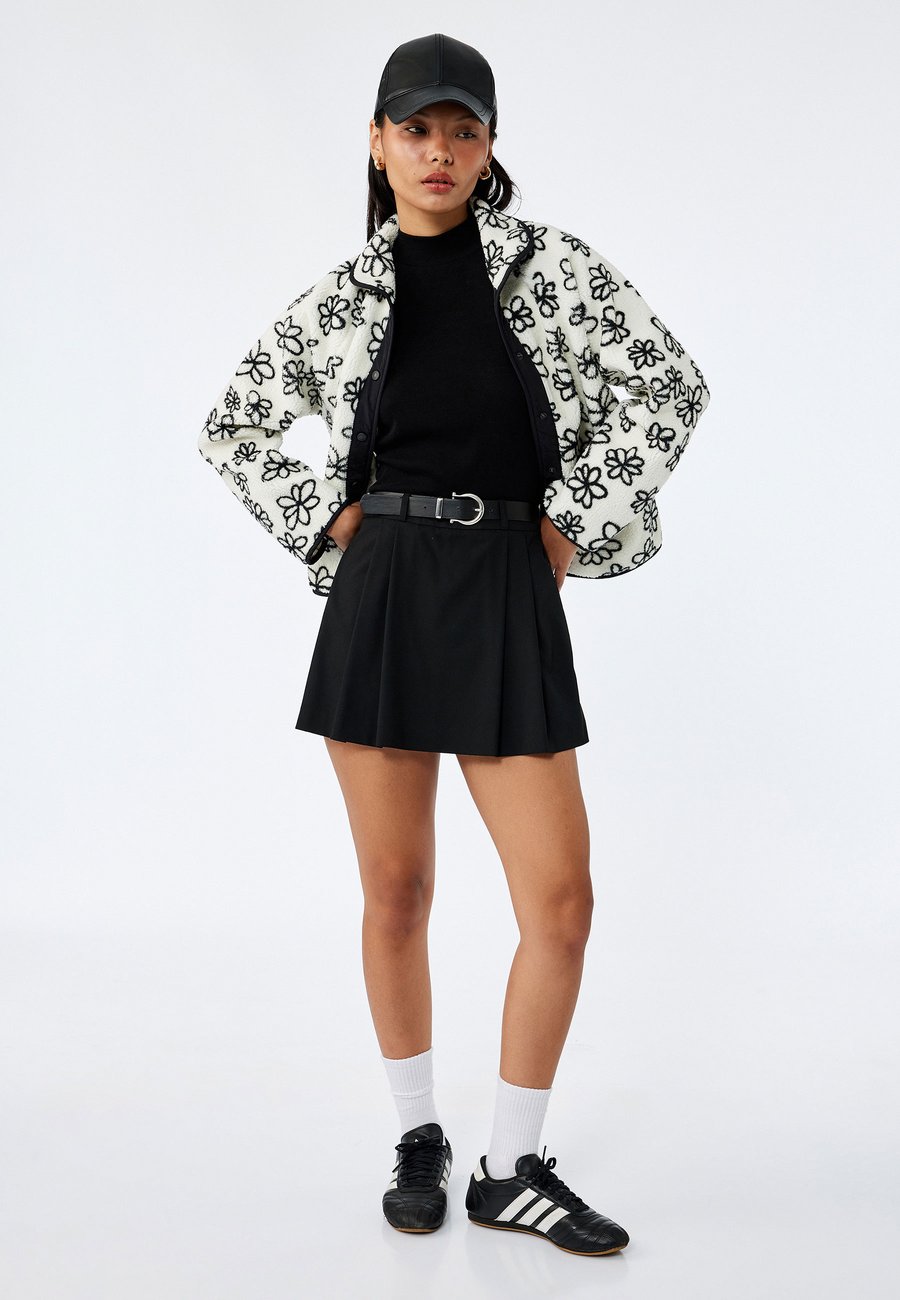 Флисовая куртка Koton Fleece jacket, Black
Флисовая куртка Koton Fleece jacket, Black