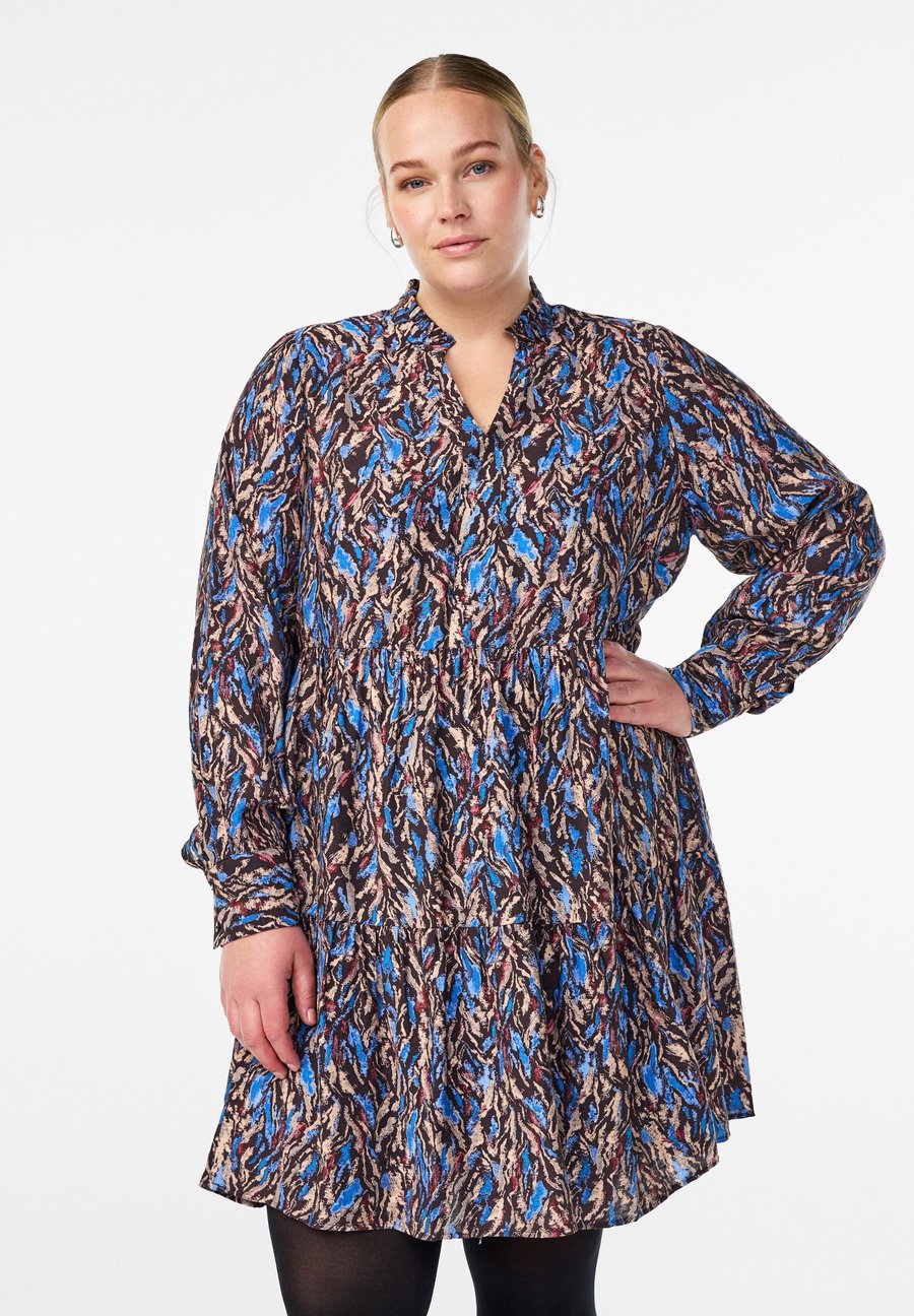 Платье Zizzi A-LINIEN MIT RÜSCHENKRAGEN, Blue Art Aop/Dark Blue
Платье Zizzi A-LINIEN MIT RÜSCHENKRAGEN, Blue Art Aop/Dark Blue