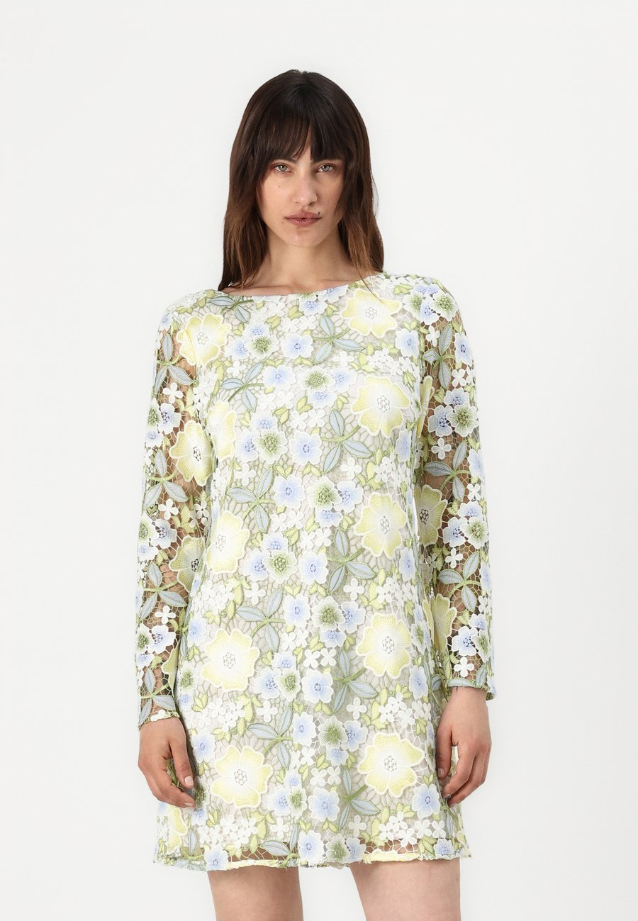 Платье Bruuns Bazaar YVONNE BLUCILLE DRESS, Multi Coloured/Multi-Coloured
Платье Bruuns Bazaar YVONNE BLUCILLE DRESS, Multi Coloured/Multi-Coloured