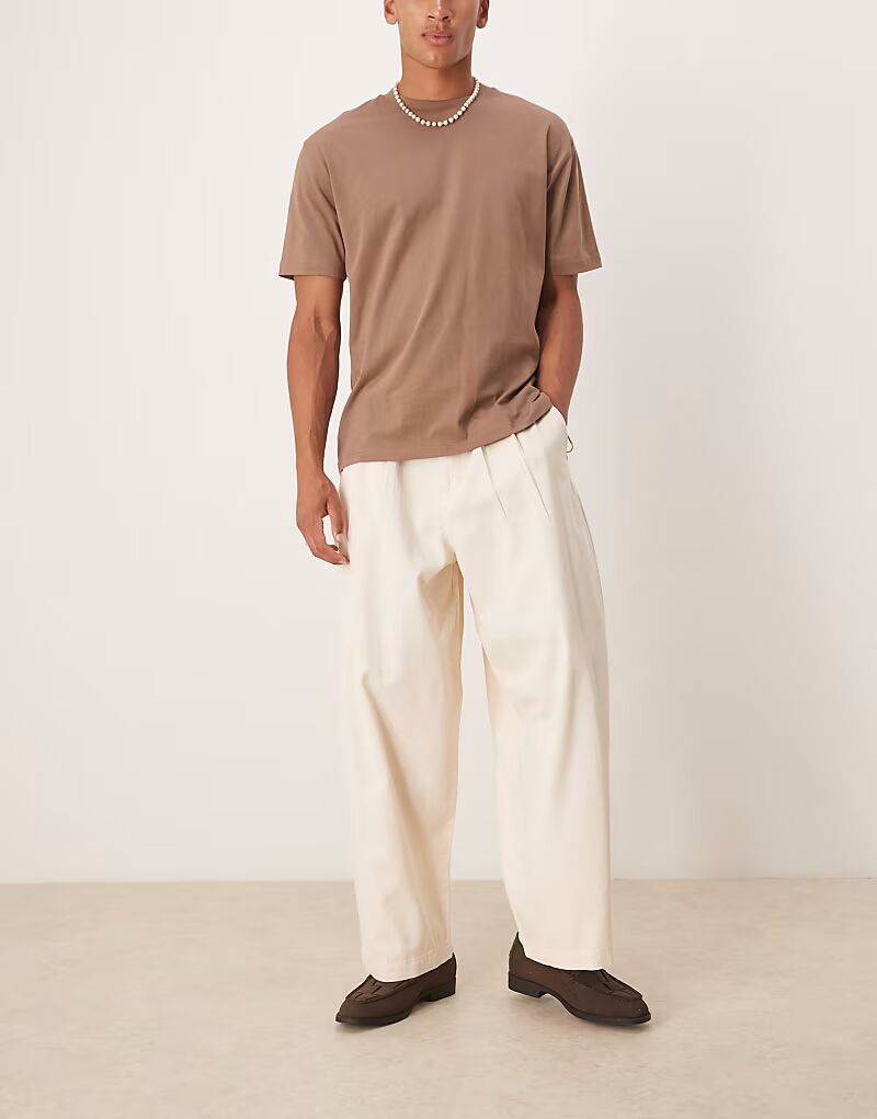 Брюки свободного кроя кремового цвета со складками Asos Design
Брюки свободного кроя кремового цвета со складками Asos Design