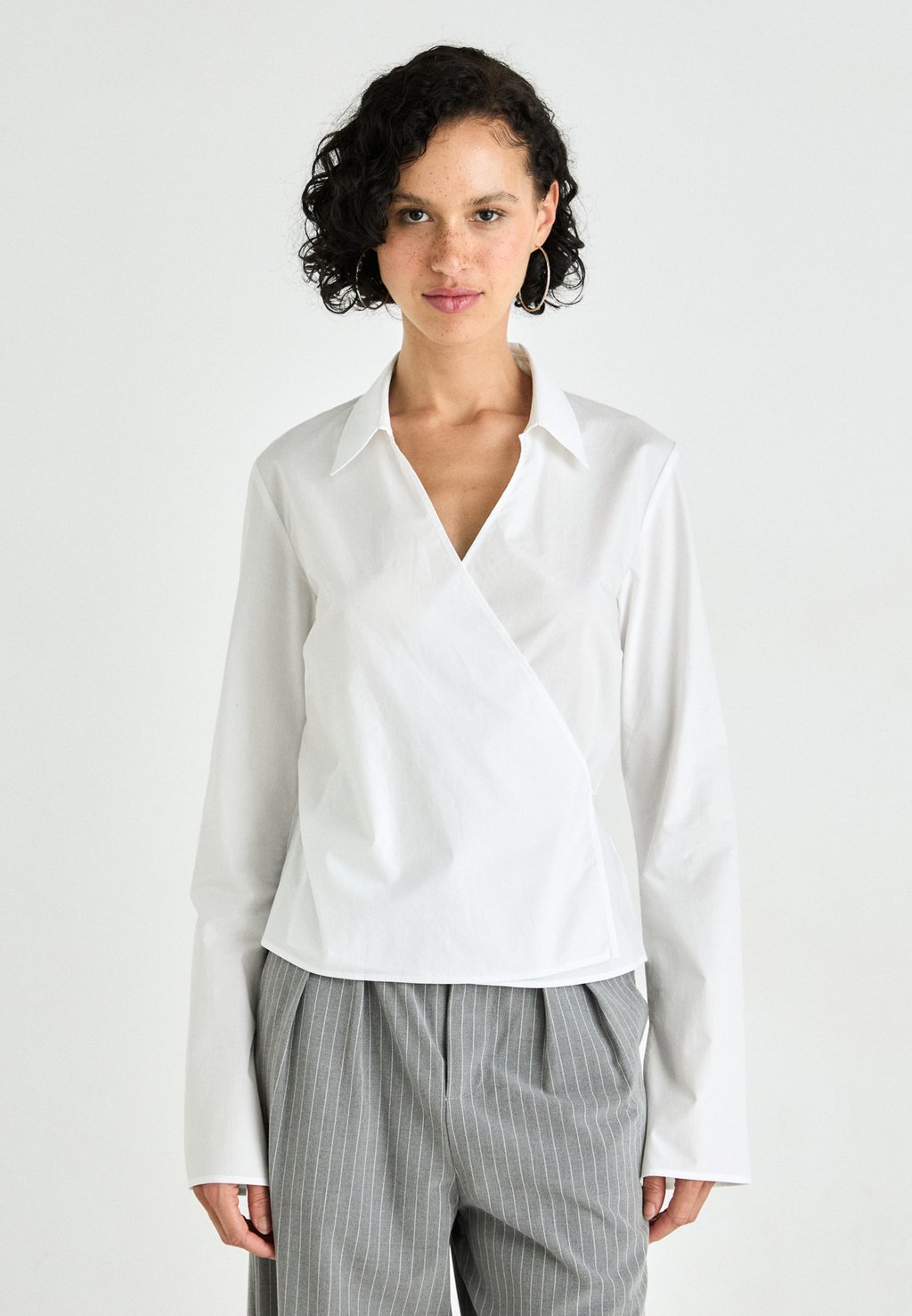 Блуза WRAP Weekday, белый
Блуза WRAP Weekday, белый