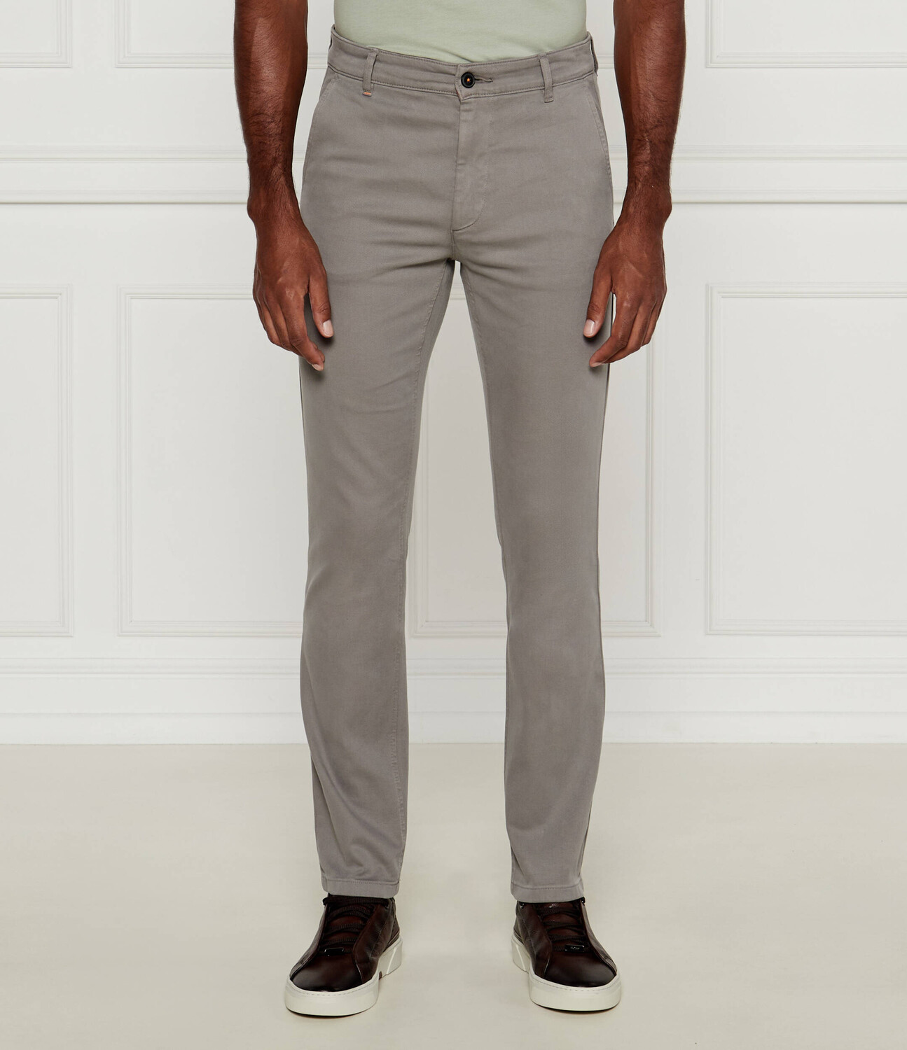 Брюки BOSS ORANGE chino Slim Fit, серый
Брюки BOSS ORANGE chino Slim Fit, серый