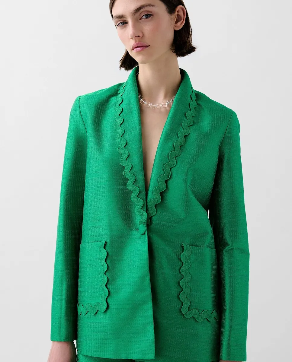 Женский пиджак из слегка атласной ткани, прямого кроя Scalpers, зеленый
Женский пиджак из слегка атласной ткани, прямого кроя Scalpers, зеленый