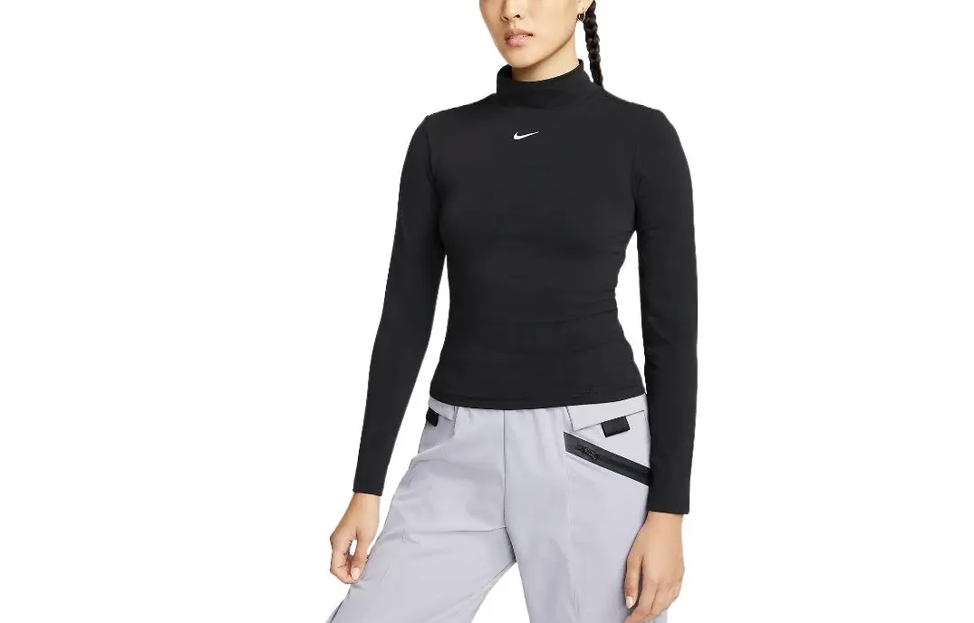 Женская футболка Nike, черный
Женская футболка Nike, черный