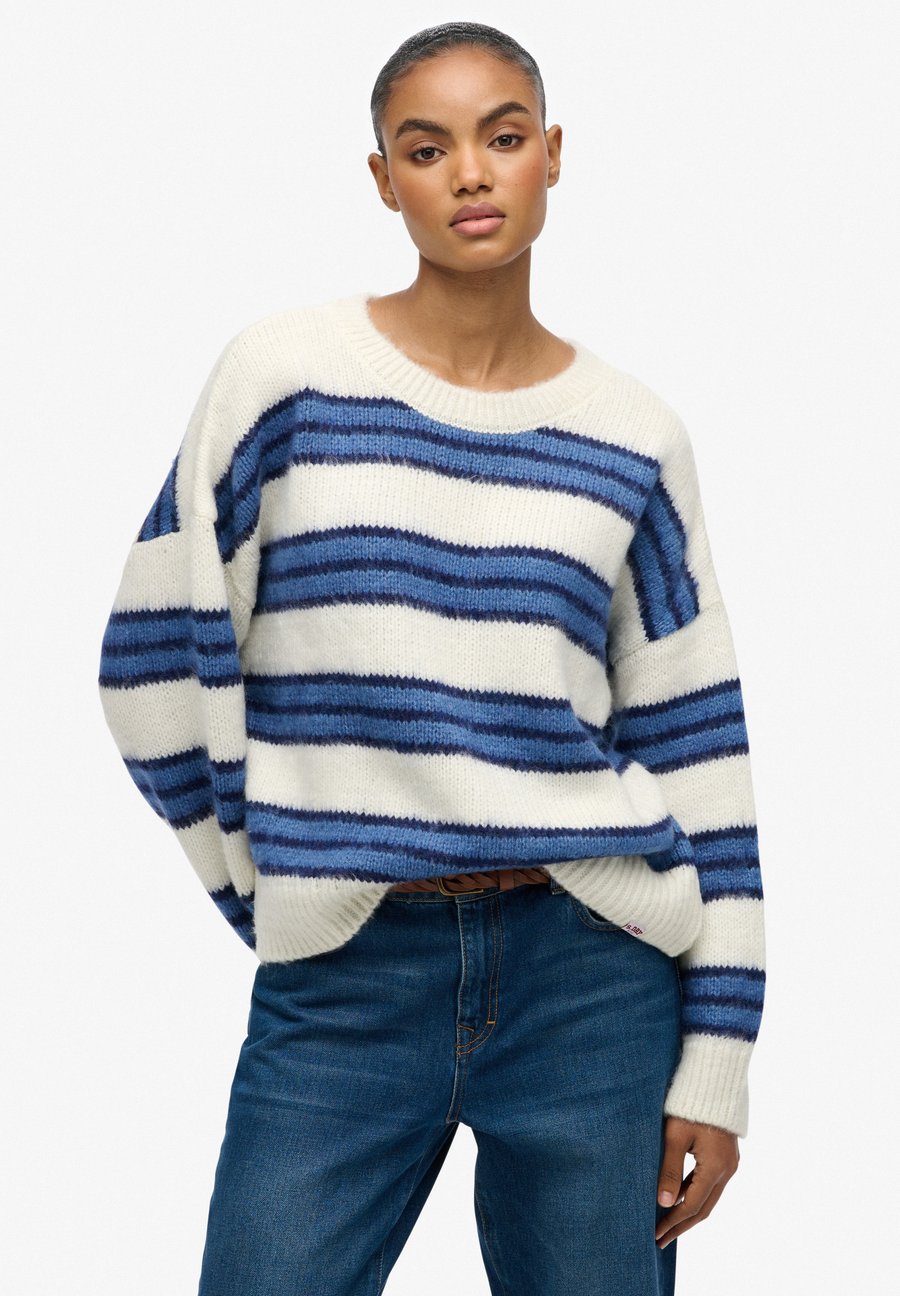 Джемпер Superdry & Co SLOUCHY BRUSHED STRIPE, Bleached Denim Blue Stripe/Royal Blue
Джемпер Superdry & Co SLOUCHY BRUSHED STRIPE, Bleached Denim Blue Stripe/Royal Blue