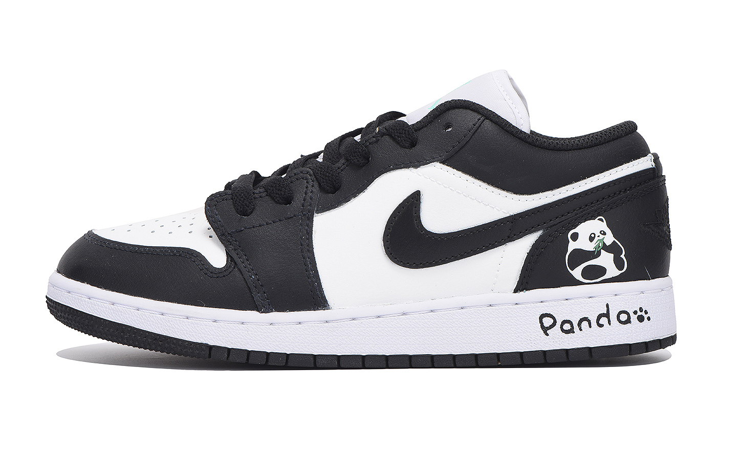 Jordan Air 1 LOW Cushioning, Wear Resistant низкие детские баскетбольные кроссовки черный белый подростки
Jordan Air 1 LOW Cushioning, Wear Resistant низкие детские баскетбольные кроссовки черный белый подростки