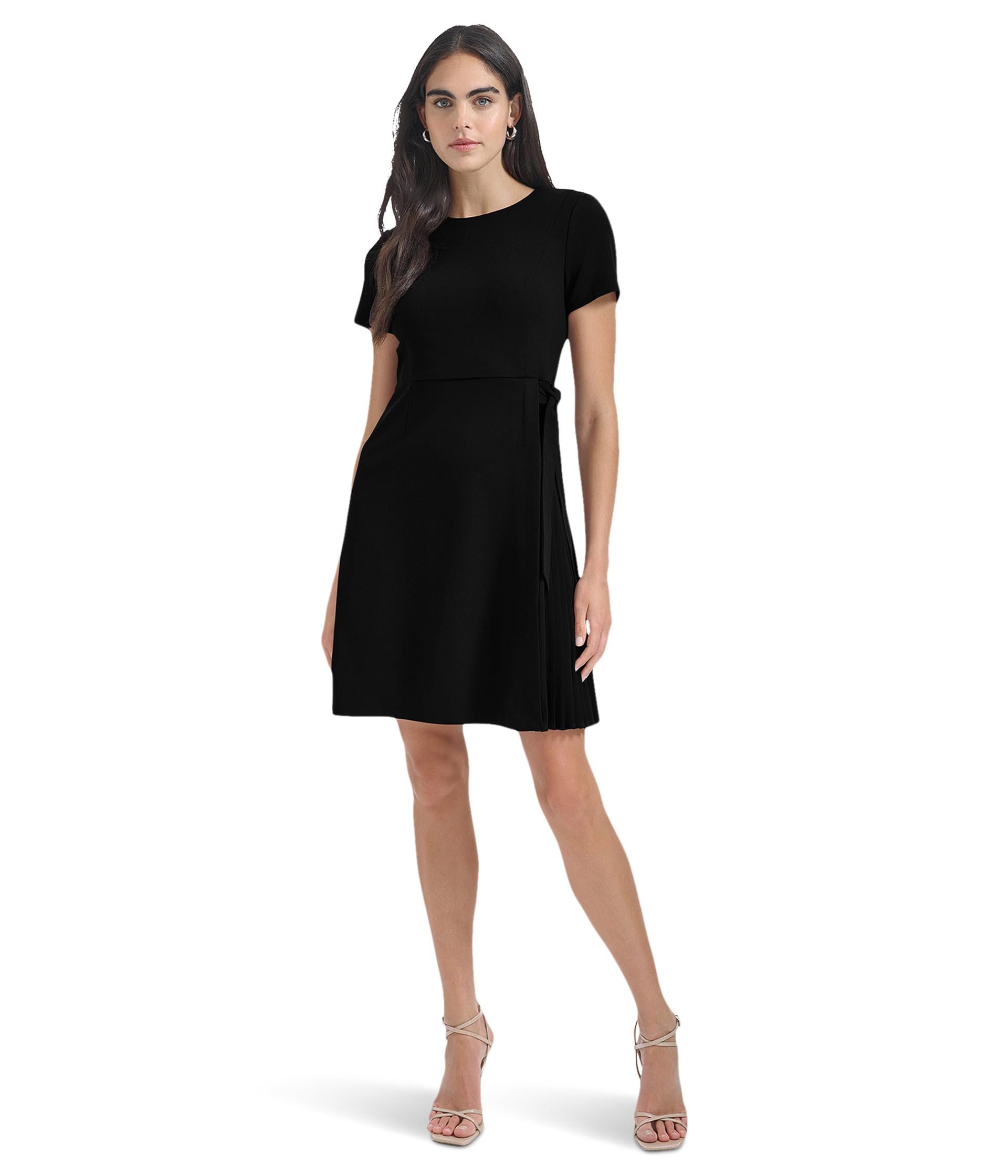 Платье Calvin Klein Short Sleeve Side Pleat Dress, черный
Платье Calvin Klein Short Sleeve Side Pleat Dress, черный