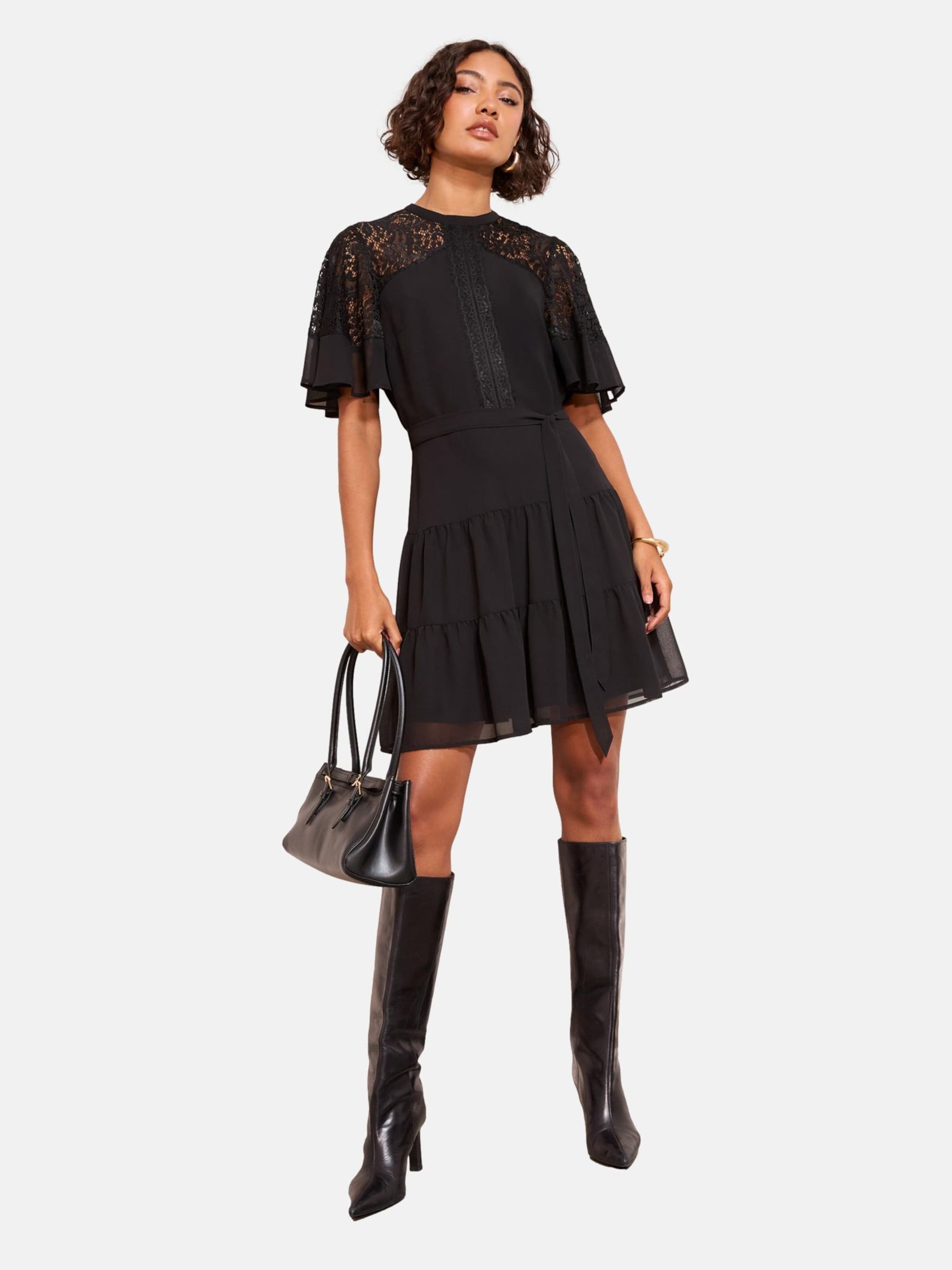 Friends Like These Платье в черном цвете
Friends Like These Платье в черном цвете