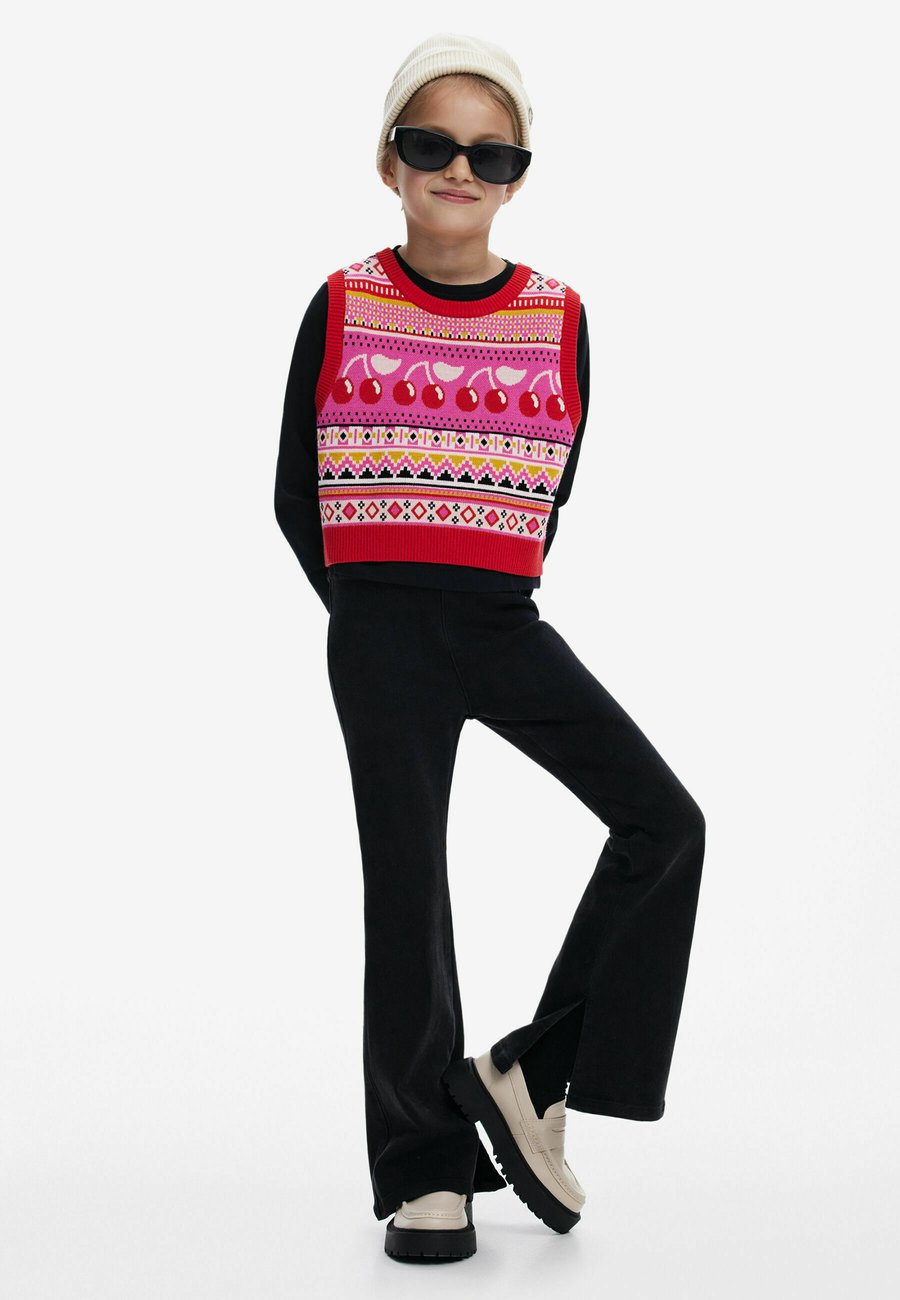 Топ Desigual 2-IN-1 SET, Black
Топ Desigual 2-IN-1 SET, Black