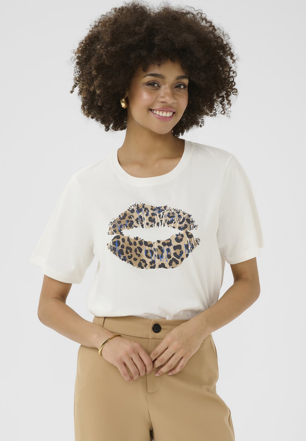 Футболка с принтом CUGAB AMORA Culture, белый
Футболка с принтом CUGAB AMORA Culture, белый