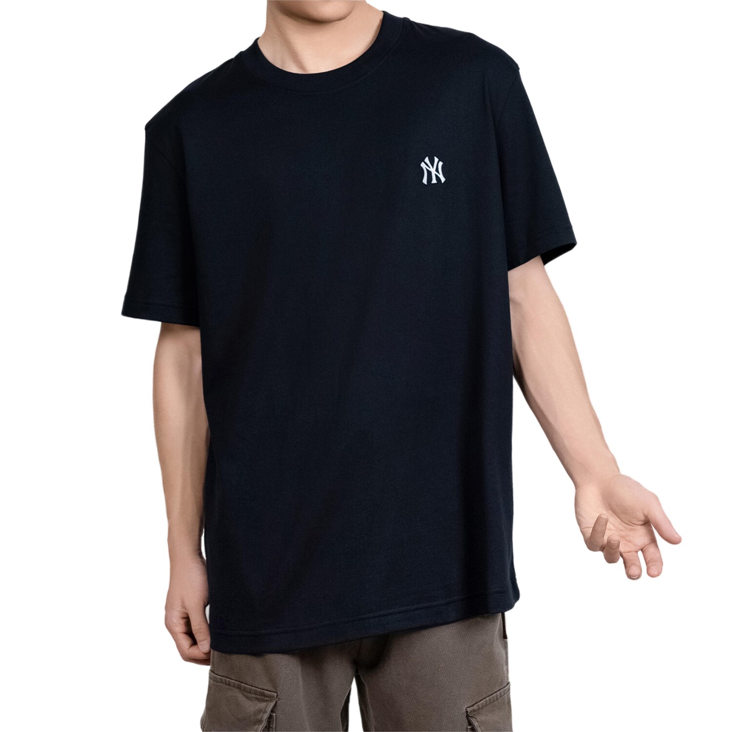 Футболка унисекс черная Mlb, черный
Футболка унисекс черная Mlb, черный