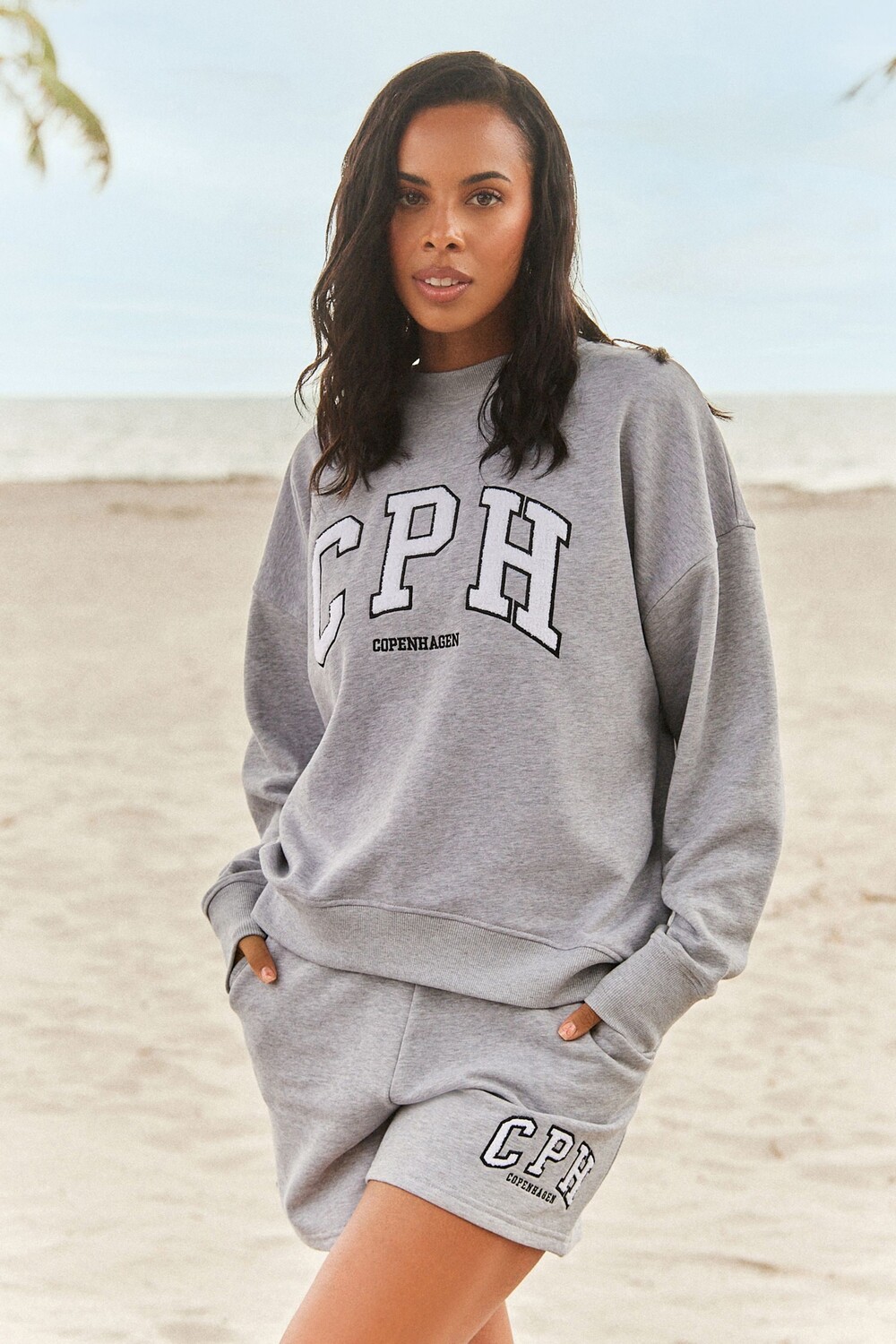 Городские шорты Copenhagen из ткани букле с надписью Next, серый
Городские шорты Copenhagen из ткани букле с надписью Next, серый