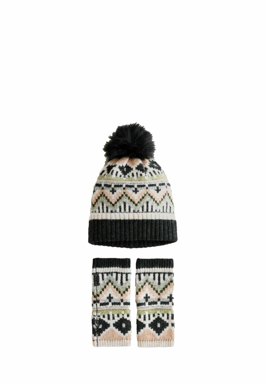 Шапка Next PATTERN POM SET , Black Fairisle/Black
Шапка Next PATTERN POM SET , Black Fairisle/Black
