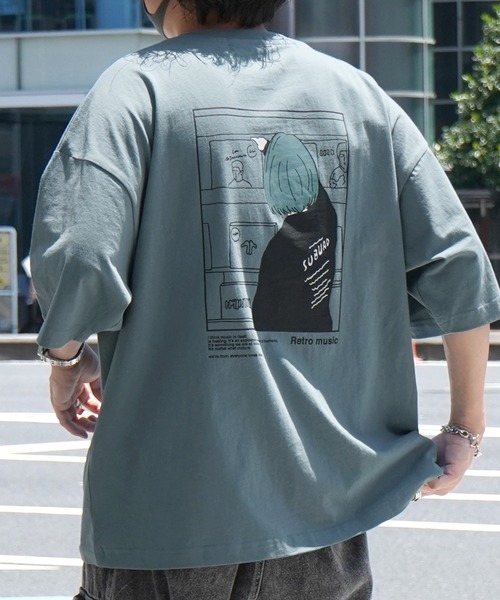 Футболка оверсайз с коротким рукавом, принтом на спине и вышивкой ILL'S
Футболка оверсайз с коротким рукавом, принтом на спине и вышивкой ILL'S