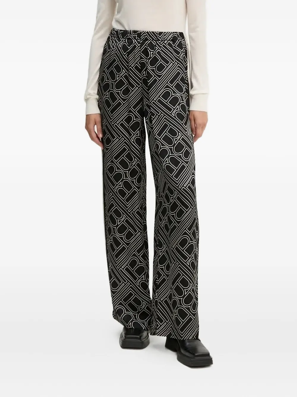 Брюки с лампасами и логотипом Bruuns Bazaar, черный
Брюки с лампасами и логотипом Bruuns Bazaar, черный