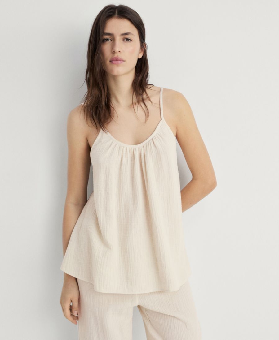 Женская однотонная хлопковая пижамная блузка на тонких бретелях MANGO, Beige
Женская однотонная хлопковая пижамная блузка на тонких бретелях MANGO, Beige
