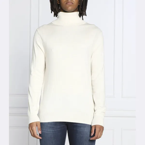 Водолазка стандартного кроя с добавлением шелка Guess, бежевый
Водолазка стандартного кроя с добавлением шелка Guess, бежевый